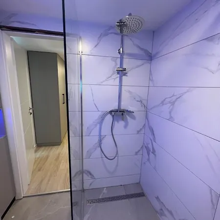 The Appartement *